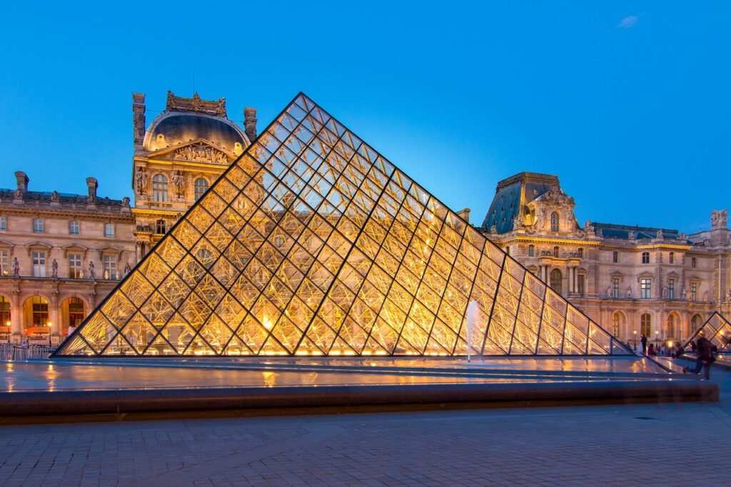 paris, louvre, museum-7159870.jpg